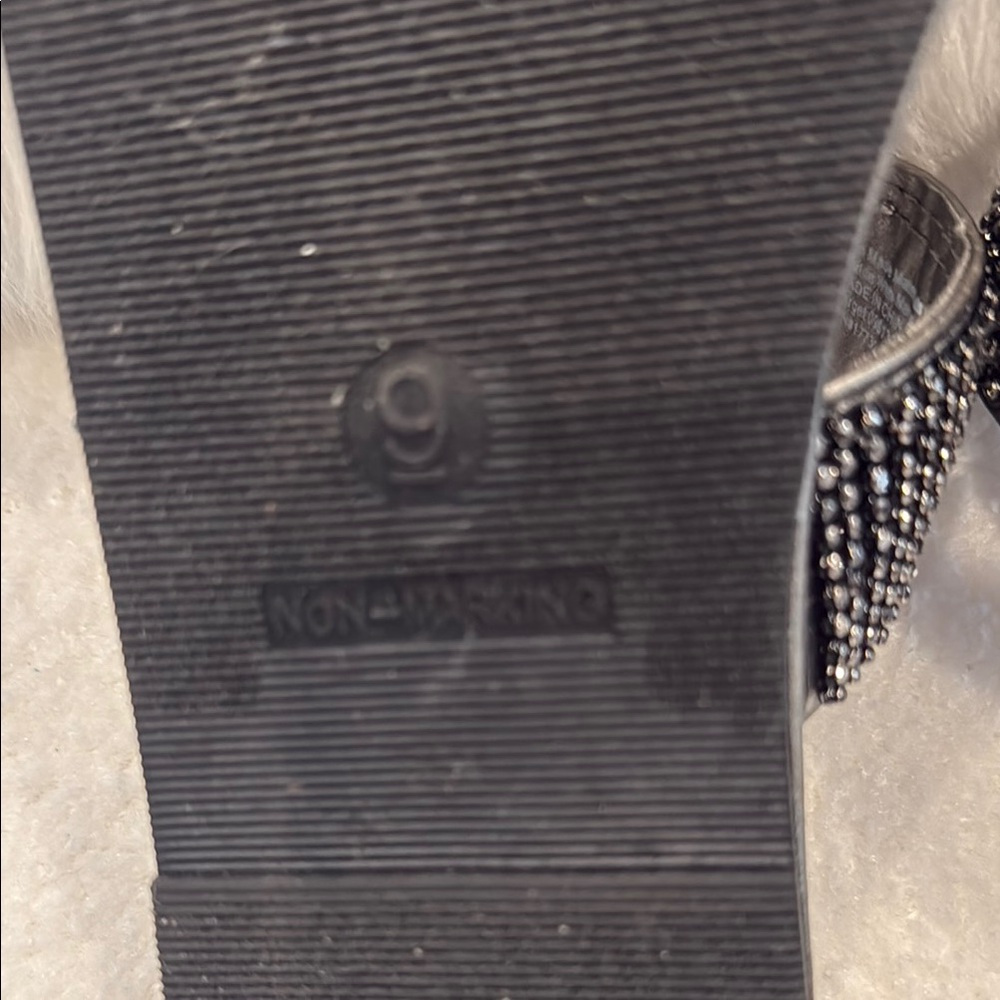 Shade & Shore Silver Sandals with Sparkling Rhinestones - Picture 5 of 5